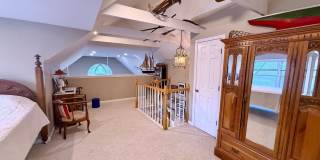 110 ANNAPOLIS Street Gallery 30