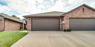 3 Bedroom 2 Bath 2 Car Garage - Edmond Schools Gallery 1