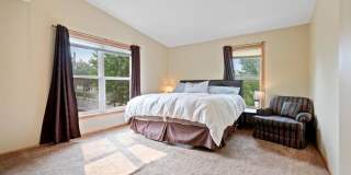 3 Bed House w/ Garage, Laundry, & Fenced Yard! Gallery 16