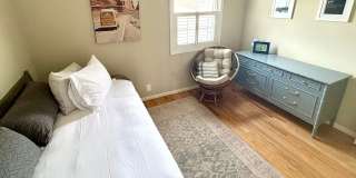 Beautiful West End 3-Bedroom | Fully Furnished | Utilities + WiFi Included | Hot Tub Retreat Gallery 4