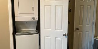 Charming furnished 2br 2nd Floor Apartment in Wilmington Gallery 9