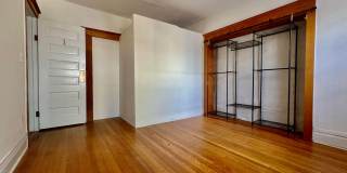 Beautiful two story unit with Victorian charm Gallery 19