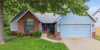 Large 3 bedroom, 2 bath home in Broken Arrow School District. Gallery 1