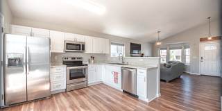 6343 Gossamer Street Gallery 10