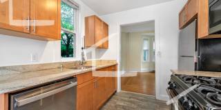 Charming 5 Bedroom-No Broker Fee Gallery 8