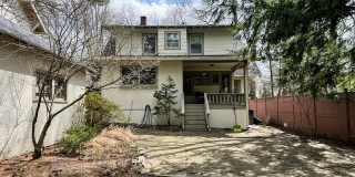 118 Wait Avenue Gallery 31