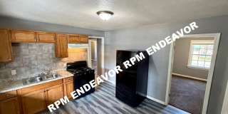 Inviting 3-Bedroom w/ Basement, Garage & Fenced Yard Gallery 1
