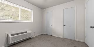 The Oaks Gate City Gallery 16