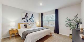 600 W 39th Place Gallery 8