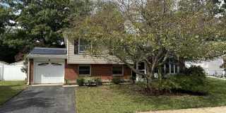 62 LAKEVIEW Court Gallery 1