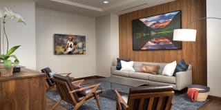 The Glenn Gallery 18