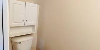 Great Northside Townhouse! 3 Bed - 1.5 Bath - Fenced Yard Gallery 1