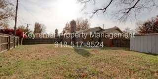 Beautiful 2bed/2bath Duplex!! Gallery 22