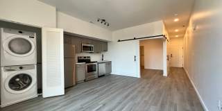 725 W Pratt Gallery 42