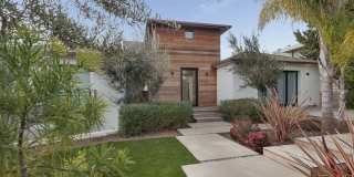 902 Berkeley Street Gallery 1