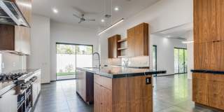 Luxury Summerlin Living in Gated Canyon Crest Community Gallery 14