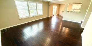 *MOVE IN SPECIAL* Gorgeous Four Bedroom Home with Covered Patio Near Medical Center!! Gallery 4