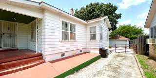 *MOVE IN SPECIAL* Charming 2BR Home with Solar Panels & Beautiful Wood Floors! Gallery 4