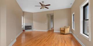 1046 N Milwaukee Avenue Gallery 3