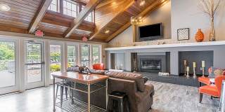 Runaway Bay Apartments Gallery 15