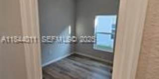 1431 Las Villas Boulevard Gallery 8