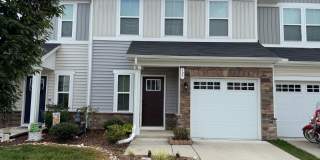 Like New Townhome! Gallery 1