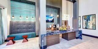 690 E Algonquin Road Gallery 11