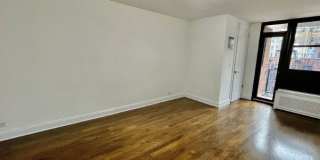 170 E 35th St Gallery 4