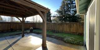 Price Drop!-Exceptional 2200 sq ft Three Bedroom 2 Bath Rambler in Fed Way - with A/C Gallery 52