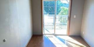 PRELEASING: 4 bdrm/1.5 bath house near WWU Park-N-Ride PRELEASING: 4 bdrm/1.5 bath house near WWU Park-N-Ride Gallery 11