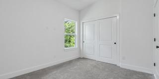 214 Connelly St Gallery 24