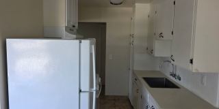 Welcome to Reeves Apartments Gallery 11