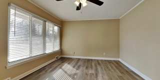 429 North Harvard Avenue Gallery 1