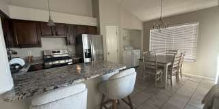2 Bedroom 2 bath private enclosed yard for Gallery 13