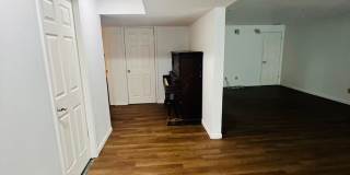 Large 4 Bedroom House in Iowa City Gallery 6