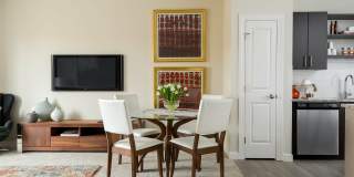 Avana East Main Gallery 7