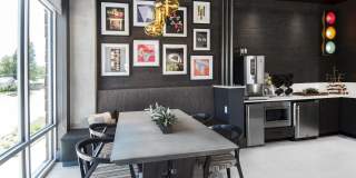 Yale 25 Station Gallery 28