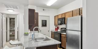 Waller Creekside on 51st Gallery 1