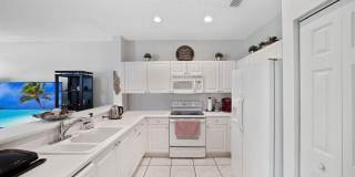 1457 BANYAN Way, Weston, FL 33327 - 1622 Gallery 1
