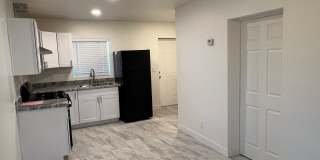 Recently Remodeled 1 Bed. Apt. Near Shopping & Public Transportation Recently Remodeled 1 Bed. Apt. Near Shopping & Public Transportation Gallery 3