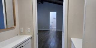 1300 Rowena Way Gallery 17