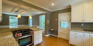 Spacious 4-Bedroom Single Family House in Baltimore Gallery 30