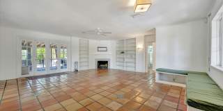 ALL THE CHARM! - Siesta Key 1+ acre on the Bay - 3 bed/ 2 bath pool home Gallery 16