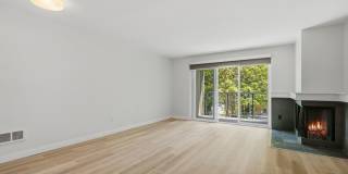 Mercer Island Condo with Reserved Parking & In-Unit Laundry! Mercer Island Condo with Reserved Parking & In-Unit Laundry! Gallery 18