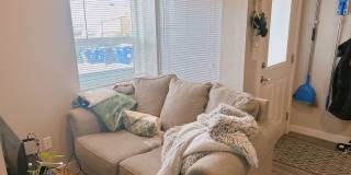 Spacious 3 & 4 Bedroom Apartments Near WWU + Downtown Gallery 48