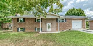 4 bedroom / 2.5 bath home Johnson City TN Gallery 1