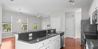 Modern & Spacious 2BR Townhouse in Myrtle Beach Gallery 21
