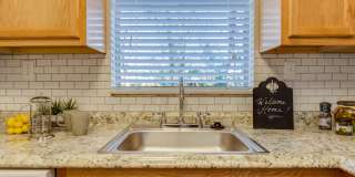 Canyon Square Gallery 4