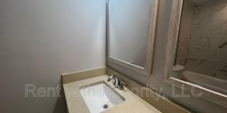 2062 Hollywood Drive Gallery 23