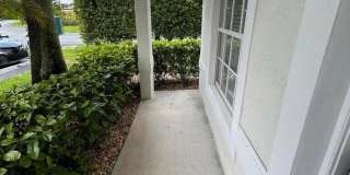 13519 Fountain View Boulevard Gallery 4